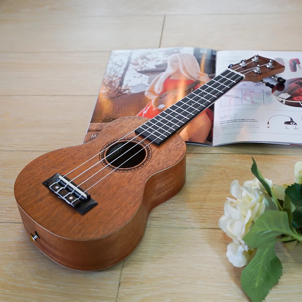 Ukulele Soprano 21 Polegadas Dozzly — Kit com Bag, Afinador e Cordas
