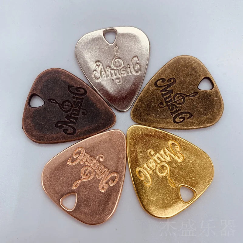 Colar Palheta de Guitarra Metal Gravado